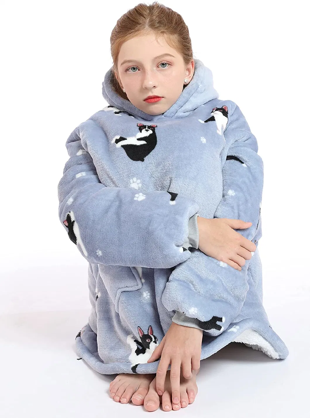 High Quality New Child TV Oversized Wearable Fleece Outdoor Hoodie Sweatshirt Blanket with Sleeves
